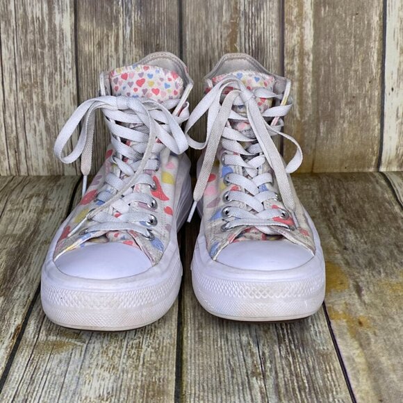 Girls size 6 Converse Chuck Taylors Heart Print Canvas High Tops - Picture 3 of 8
